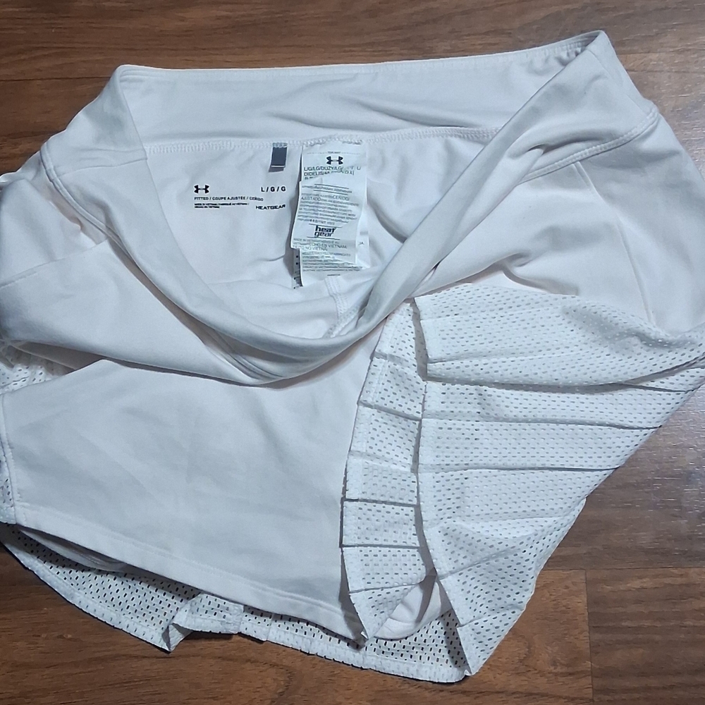 Under Armour White Circle Skater Tennis Skirt with Mesh Panels - Picture 3 of 5